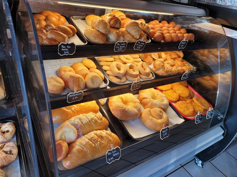 Mi Carreta Restaurant & Bakery food