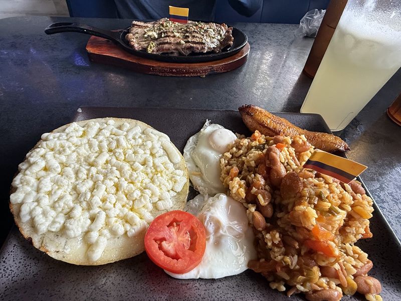 Mi Carreta Restaurant & Bakery food